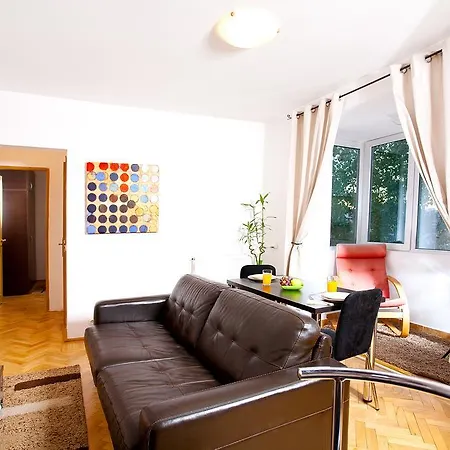 Lux * Bükreş